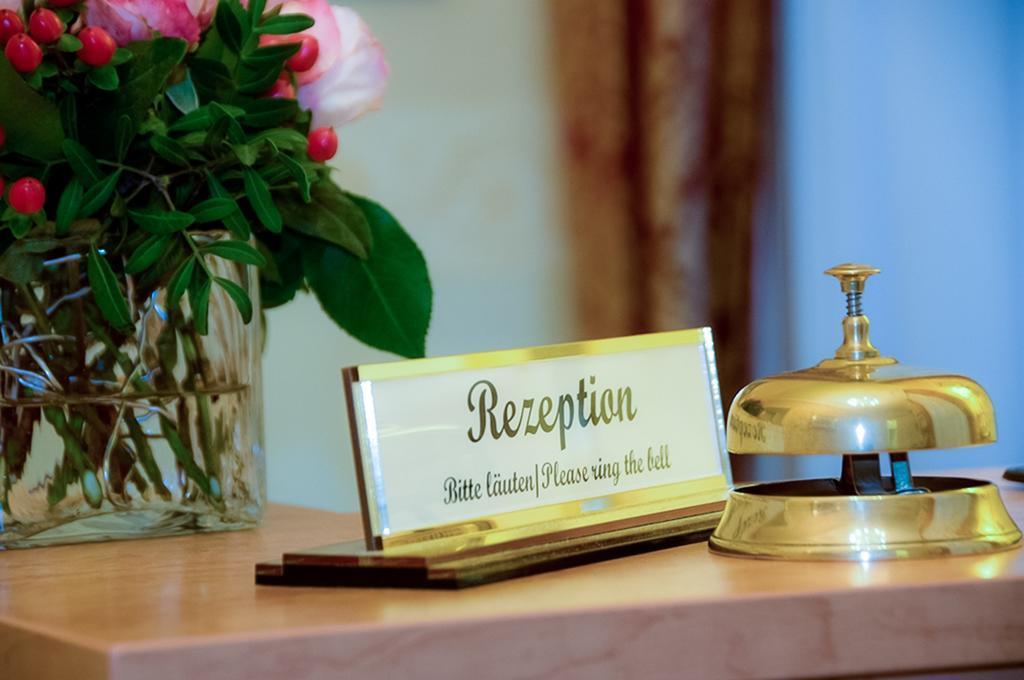 Pension Opera Suites I Self Check In Wina Bagian luar foto