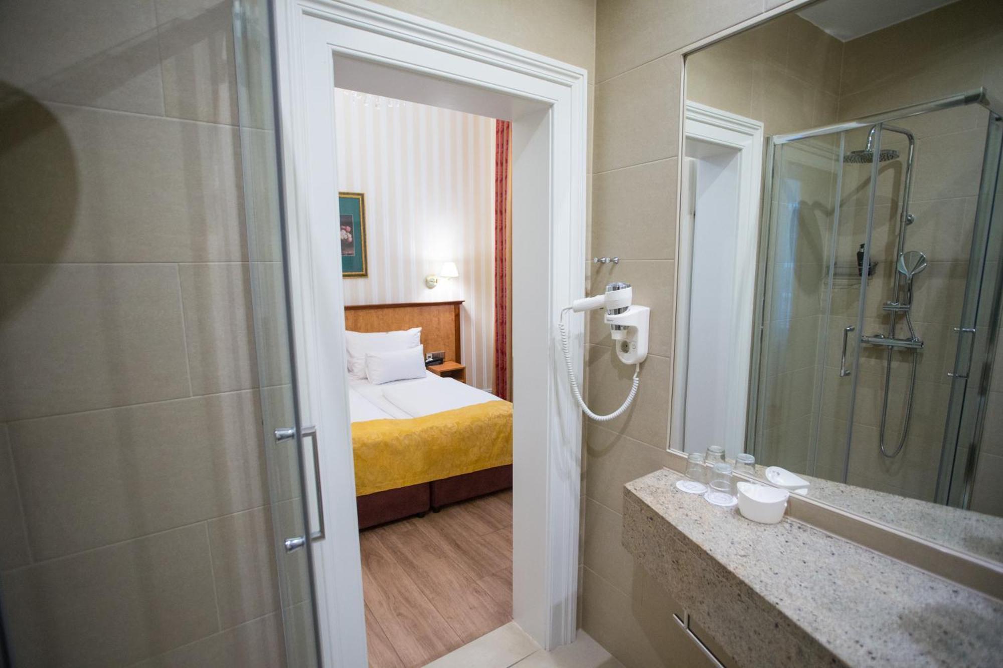 Pension Opera Suites I Self Check In Wina Bagian luar foto