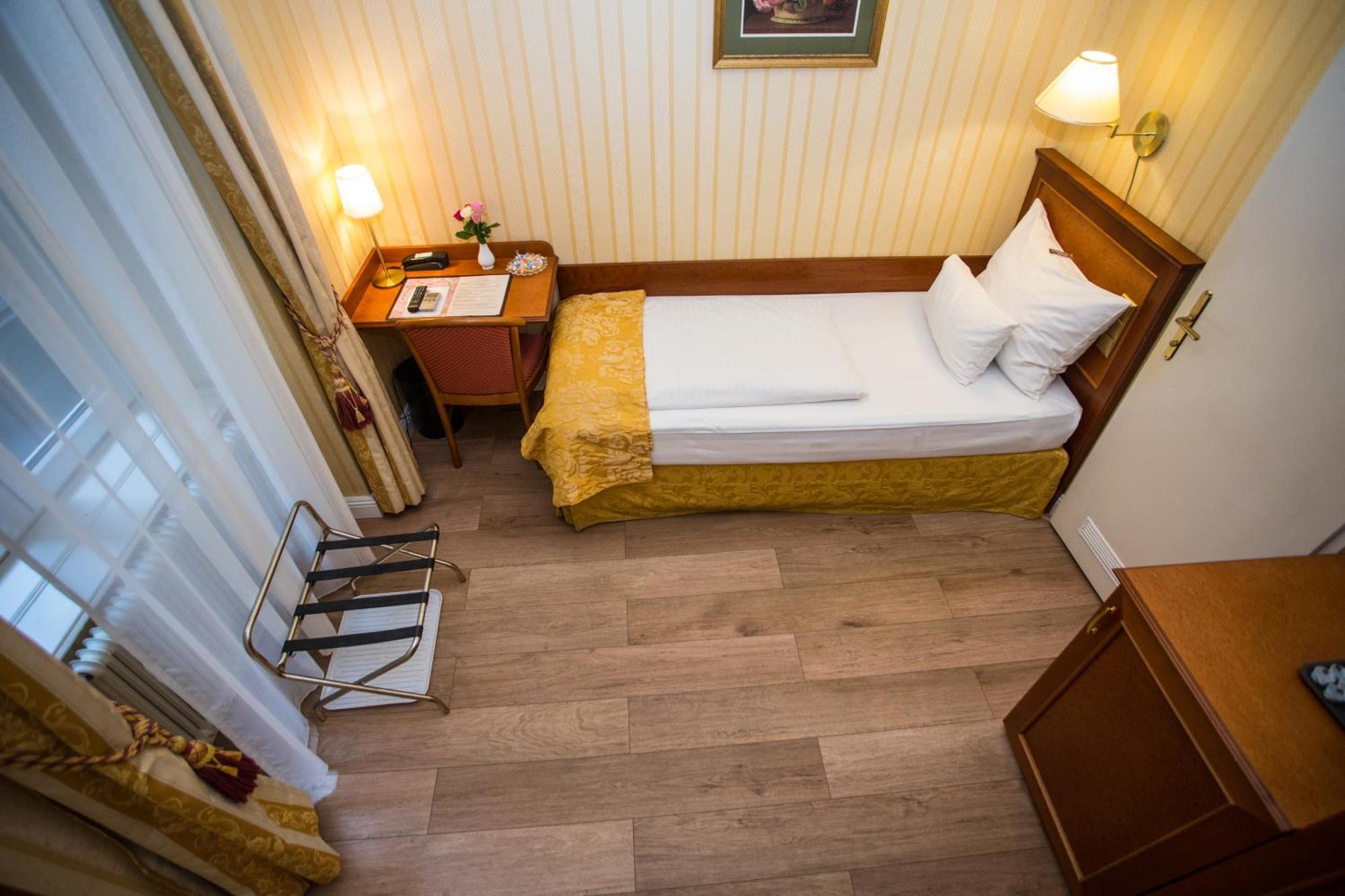 Pension Opera Suites I Self Check In Wina Bagian luar foto