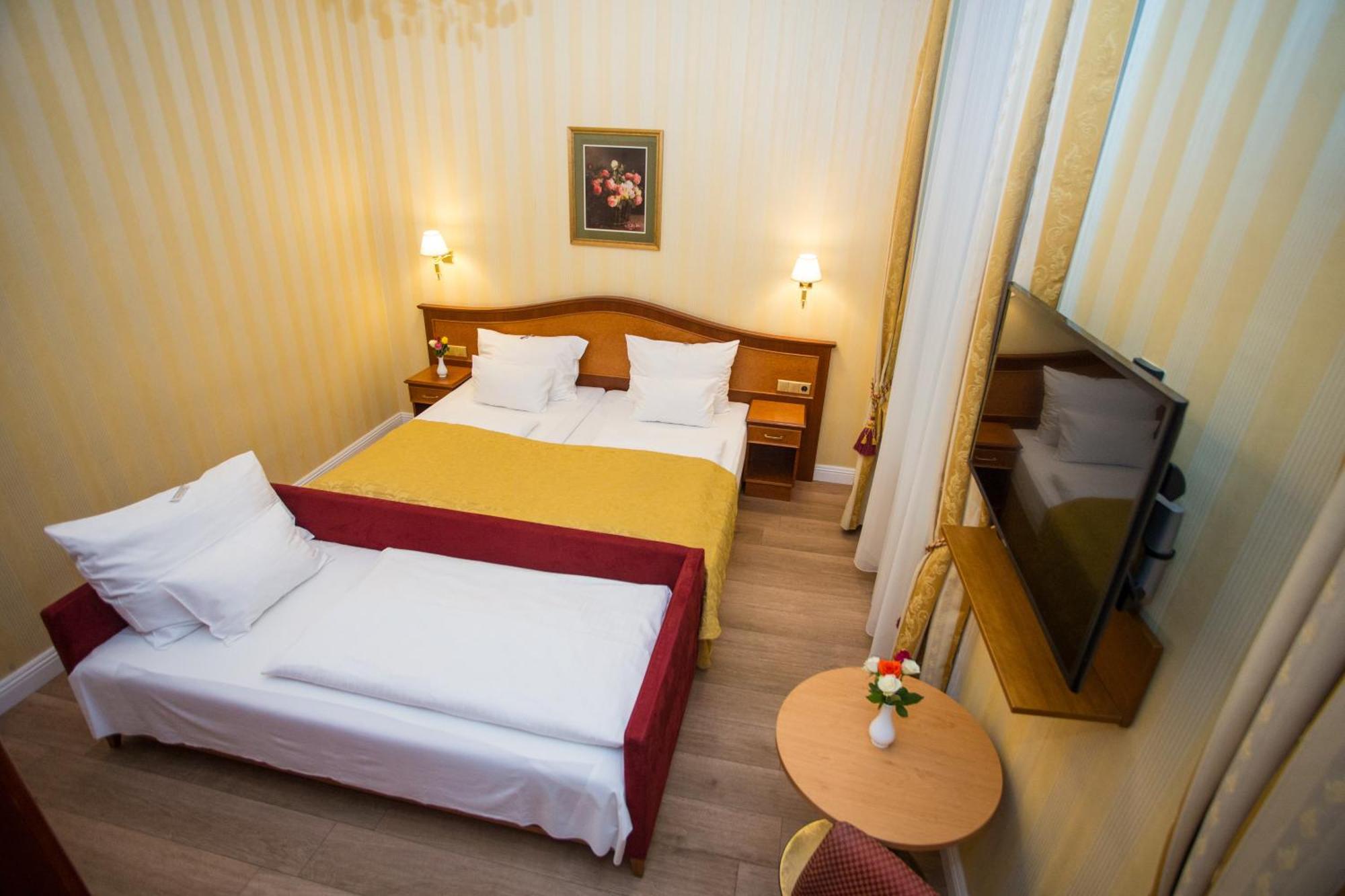 Pension Opera Suites I Self Check In Wina Bagian luar foto