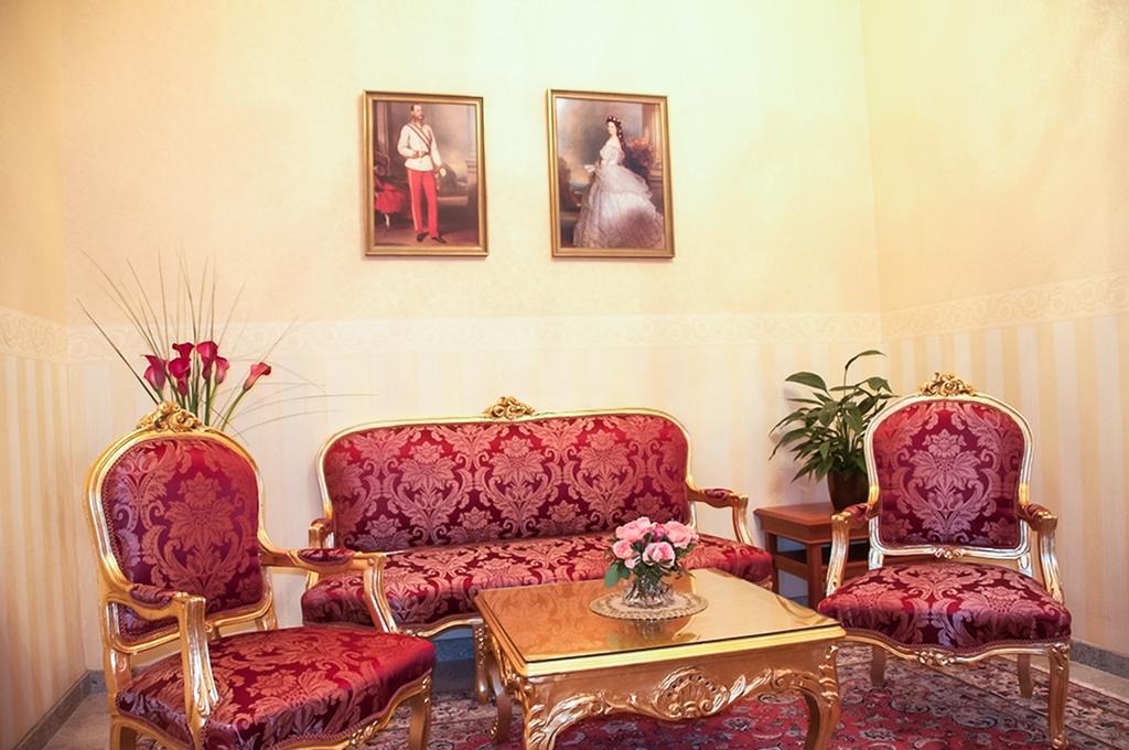 Pension Opera Suites I Self Check In Wina Bagian luar foto