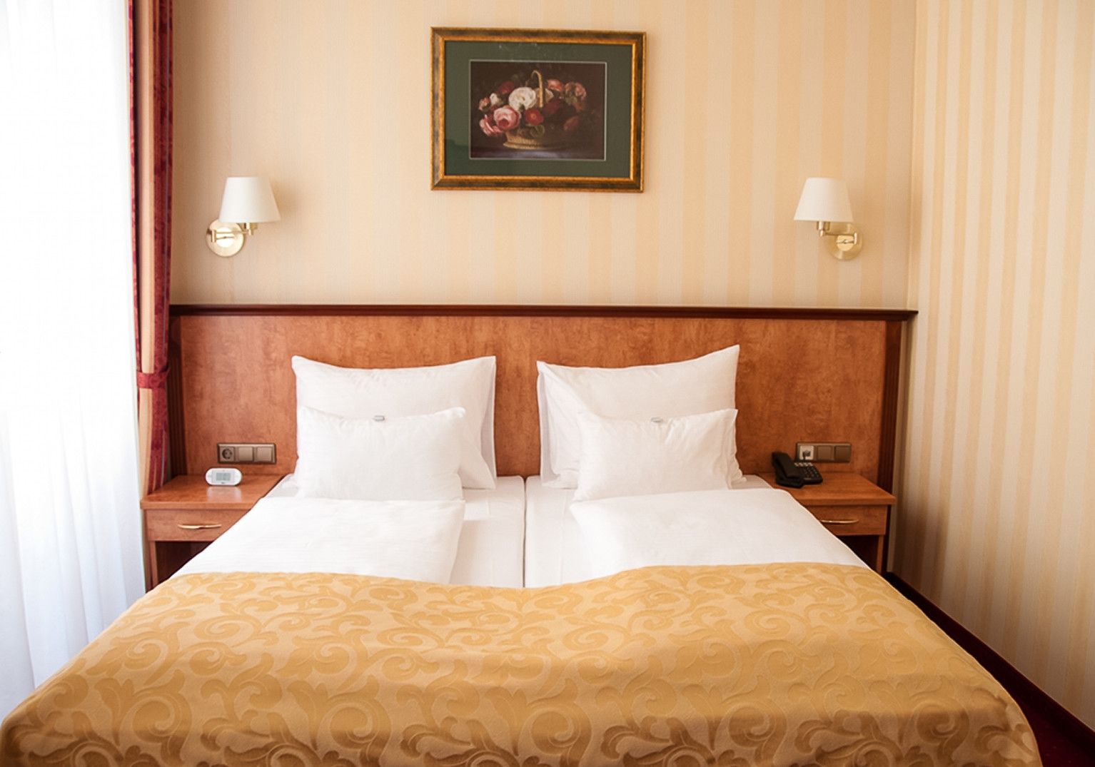 Pension Opera Suites I Self Check In Wina Bagian luar foto