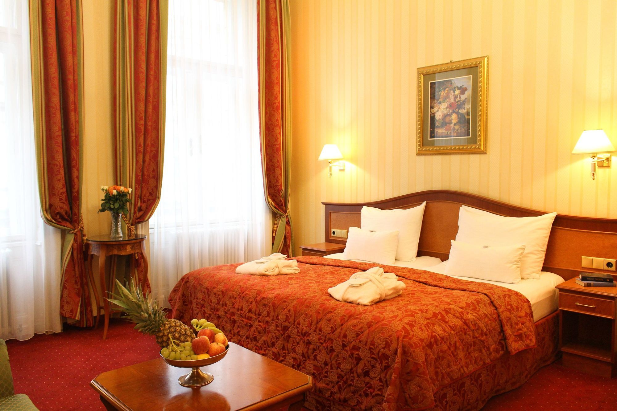 Pension Opera Suites I Self Check In Wina Bagian luar foto