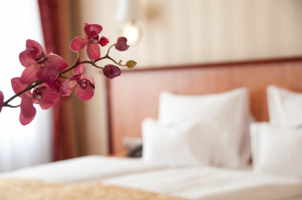 Pension Opera Suites I Self Check In Wina Bagian luar foto